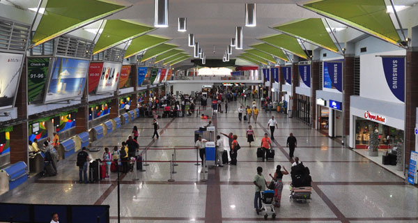 El interior del aeropuerto Las Américas de Santo Domingo